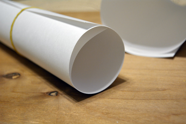 Ватман - высококачественная толстая белая бумага, используемая для рисунков