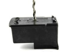 Просверлите отверстие для заправки в картридже HP 122.