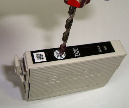 После заправки картриджа принтер не печатает