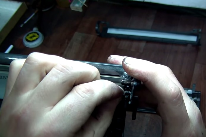 Зачищаем контакты барабанного агрегата и загрузочного вала