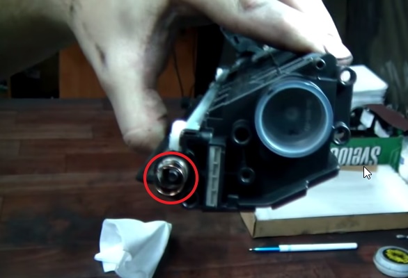 Установите штифт магнитного вала в желаемое место