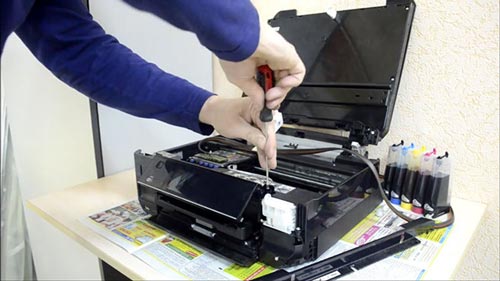 Горит значок капли на принтере Epson