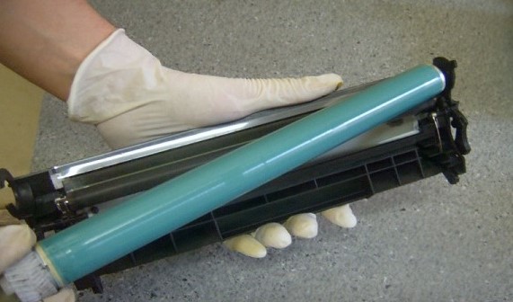 Почему принтер печатает сплошные черные листы