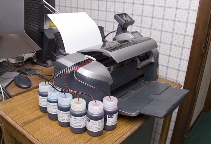 Принтер подпитывается напрямую от краски