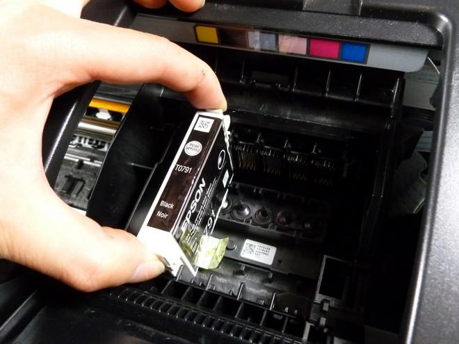 процесс диагностики поломок струйных принтеров