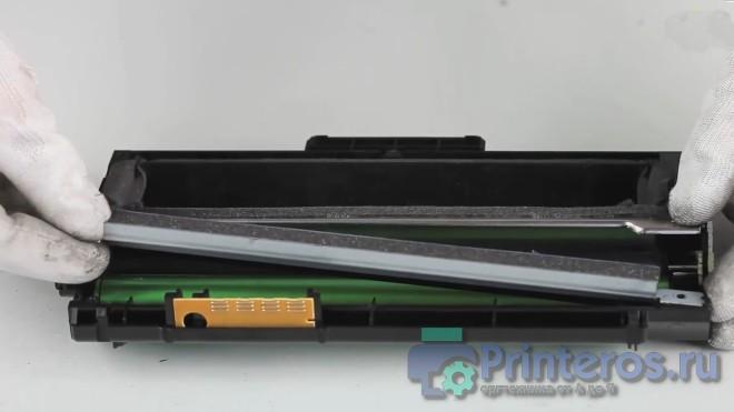 Установка чистящего лезвия