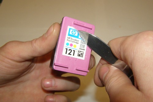 Снять наклейку Снять наклейку