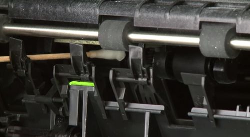 принтер не печатает с компьютера пишет нет бумаги а она есть что делать printer brother pishet zamenite toner 1 2