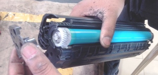 Как правильно заправить лазерный принтер