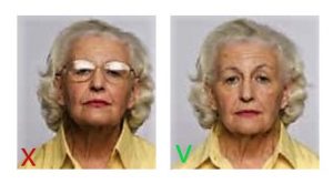 Стекла очков блестят в фото на паспорт