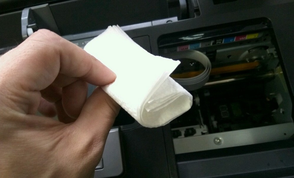 Как прочистить печатающую головку принтера через компьютер и вручную