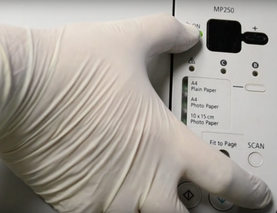 зажатие двух кнопок одновременно