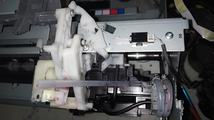 Механизм управления CD-лотком (фото № 2)